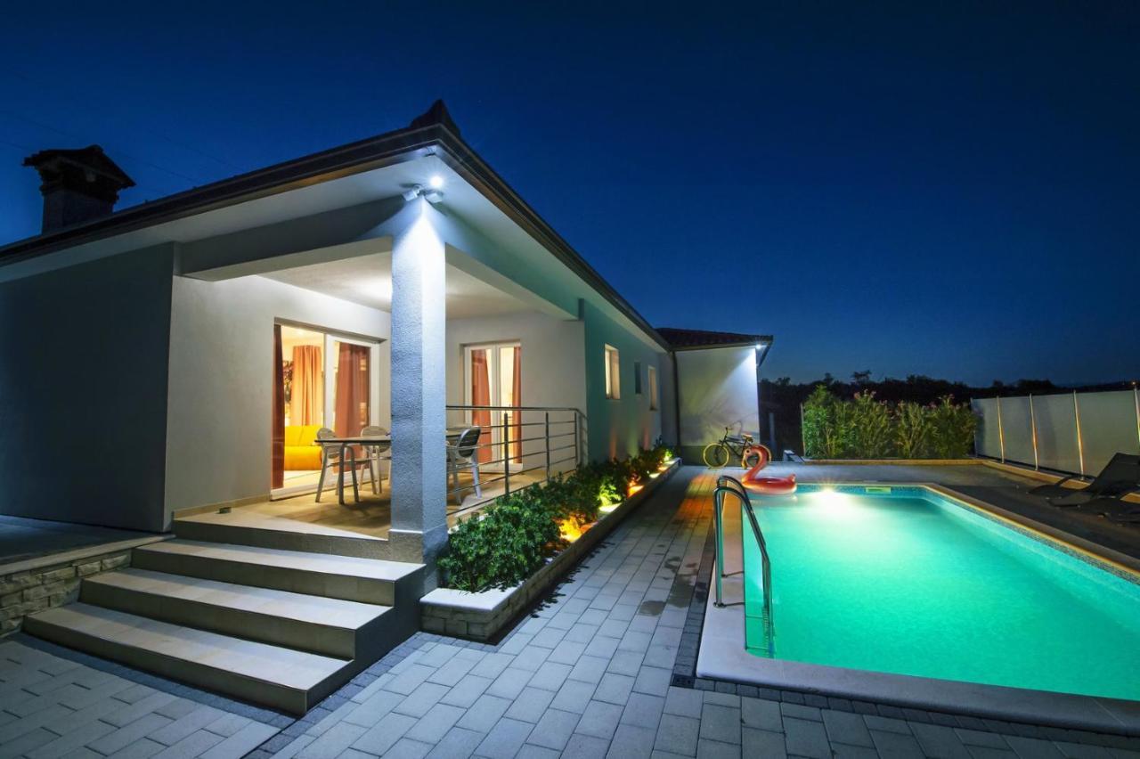 La Casa De Papel Villa Labin  Exterior photo